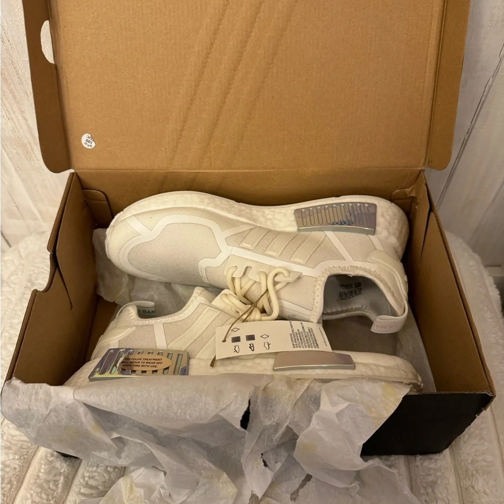 Adidas NMD_R1 ‘Silver Metallic plugs’ and cream white coloring - Size 6.5 - Picture 9 of 11